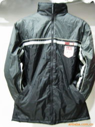 男裝牛仔與針織品的時尚融合 經典與舒適的現代演繹